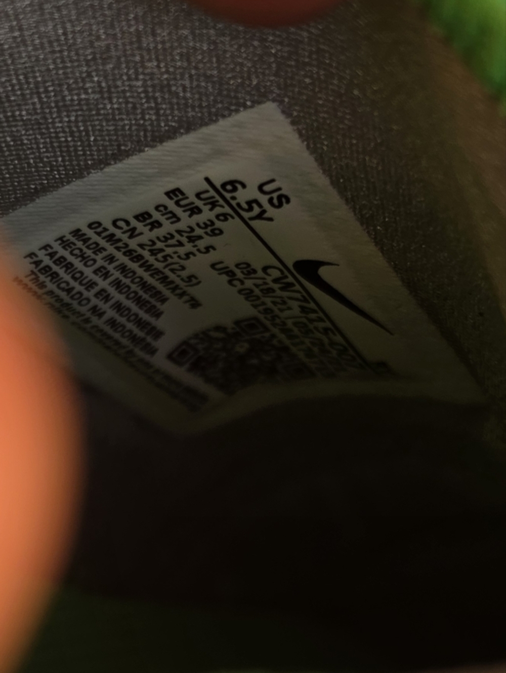 Nike Kids Flex Plus running shoes in a light smoke grey and green strike. 6.5 - Picture 4 of 5